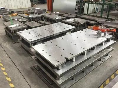 冲压模具报价流程与机修组合工具 精密工艺的效率之道